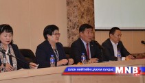 Байнгын хорооны гишүүд эрүүл мэндийн үйл ажиллагаатай танилцав