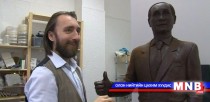 Путины баримлыг шоколадаар урлажээ