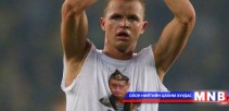 Путины зурагтай футболка өмссөн хөлбөмбөгч шийтгүүлнэ