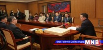 Бурхан Халдун уулыг Дэлхийн өвд бүртгэсэн тухай батламжийг гардуулан өгөв