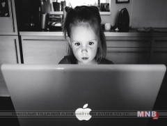 Өсвөр үеийнхэнд интернэтийн зохистой хэрэглээг сургах хэрэгтэй гэв