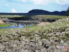 Тэрхийн голын гүүрийн багана цуурчээ