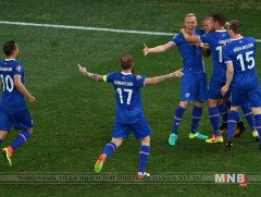 Исланд, Английн тоглолтын фото агшин 