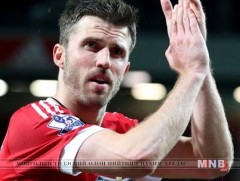 Майкл Каррик гэрээгээ сунгалаа