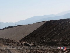 Наадамчдын замд тохижилт, ногоон байгууламжийн ажил хийж байна