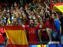 Испаничууд хэсгээсээ гарлаа