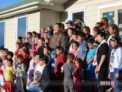 М.Даваажаргал халамжийн газрын хүүхдүүдтэй уулзлаа