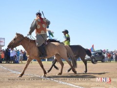 “Их хурд-7”-д Д.Ононгийн хүү азаргаа түрүүлүүллээ