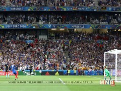 Францчууд тоглолтыг тэргүүлж байна