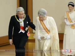 Японы эзэн хаан Акихито ирэх сард хаан ширээгээ шилжүүлж магадгүй