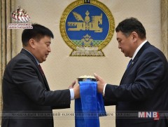 УИХ-ын дарга М.Энхболд нийслэлийн удирдлагуудыг хүлээн авч уулзав
