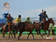 Өчигдөр хурдалсан хурдан хүлгүүд 