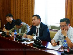 УИХ-ын гишүүн Н.Учрал сургууль, цэцэрлэгүүдийн удирдлагуудтай уулзав