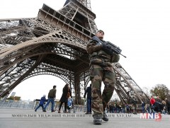  Эйфелийн  цамхагт байсан хүмүүсийг  нүүлгэн шилжүүлжээ