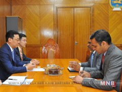 Улаанбаатар-Делигийн чиглэлд шууд нислэг үйлдэх боломжтой эсэхэд анхаарлаа хандуулахыг Ерөнхий сай..