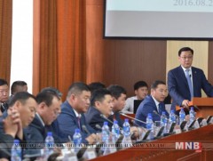 Ерөнхий сайд аймгийн Засаг дарга нартай хариуцлагын гэрээ байгууллаа