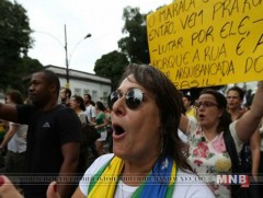 Бразилд Ерөнхийлөгч Темерийг эсэргүүцэгчдийн жагсаал болсоор байна 