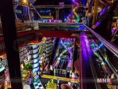 Дубай хотод дэлхийн хамгийн том битүү амралт зугаалгын төв нээгджээ