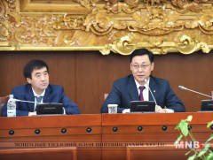 Ж.Эрдэнэбат: Эхний ээлжинд зогссон барилгуудын асуудлыг судалж, шийдвэрлэнэ