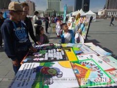 Сүхбаатарын талбайд “Номын баяр” болж байна