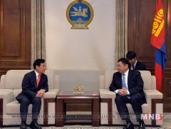 БНСУ-ын Гванжу хотын дарга Юн Жанг Хюүн тэргүүтэй төлөөлөгчдийг хүлээн авч уулзлаа 