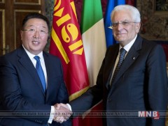 Итгэмжлэх жуух өргөн барив