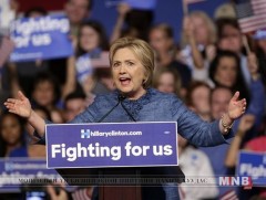 Хиллари Клинтон сонгуулийн компанит ажилдаа эргэн орлоо