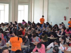 Орон нутгаас ирсэн оюутнууд эмнэлгийн тусламж авч чаддаггүй гэв