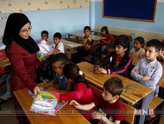 Туркийн эрх баригчид 27 мянган багшийг халжээ