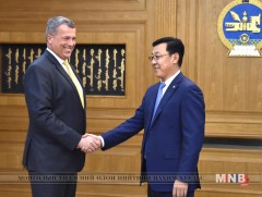 Ерөнхий сайд Ж.Эрдэнэбат Унгар улсын Элчин сайдыг хүлээн авч уулзлаа