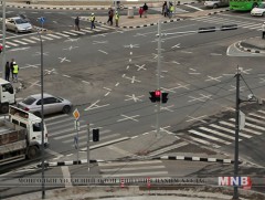 Тээврийн хэрэгслүүд уулзвараар байнгын баруун гар тийш эргэдэг болно