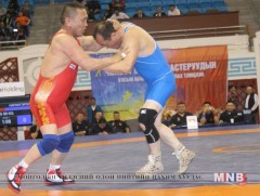 Чөлөөт бөхийн ахмадын ДАШТ-д манай 12 бөх хүч үзнэ