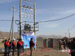 Баянзүрх дүүргийн Товчооны задгайн айлууд цахилгаанд холбогдлоо