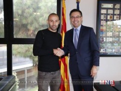 Хавьер Машерано Испанийн “Барселона” клубт 2019 он хүртэл тоглохоор боллоо