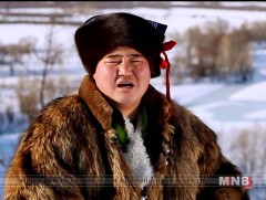 Э.Төрмандах унаж явсан хурдан буянаа “Land-200” автомашинаар сольжээ