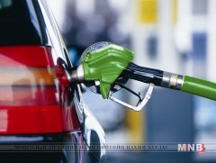 Авто бензин, дизелийн түлшний онцгой албан татварыг буурууллаа