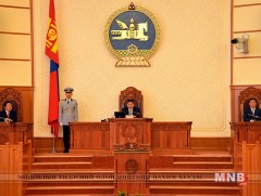 М.Энхболд: Монгол Улсаа хөгжүүлэхэд Ардын намын зам, Ардчилсан намын арга гэж тэс өөр зүйл байх ёс..