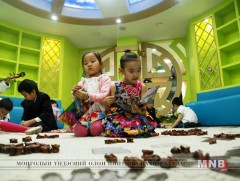 Бага ангийн сурагчид “Номын өргөө”-тэй болжээ