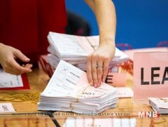 Унгарын иргэд цагаачдын квотыг эсэргүүцсэн санал өгчээ