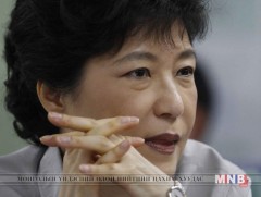 Хууль тогтоогчид Ерөнхийлөгч Пак Гын Хэ-д хариуцлага тооцохыг шаардаж байна 