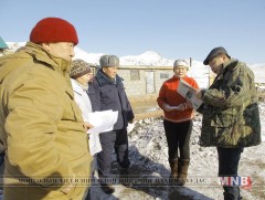 Өвөлжилтийн байдалтай газар дээр нь танилцлаа