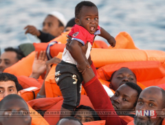 Газар дундын тэнгист 1400  цагаачийг аварчээ