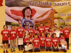 Өсвөрийн 10 бөх медаль хүртжээ