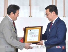 Байгаль, нийгмийн ухааны шагналыг Д.Батсүрэнд гардуулав