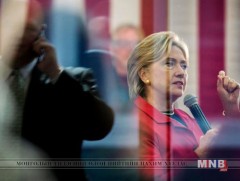 Клинтоныг эх орноосоо урвасан хэрэгт буруутай гэв