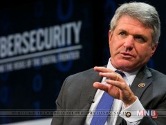 Конгрессын ҮАБ-ын хорооны тэргүүн Хиллари Клинтоныг улс орноосоо урвасан гэж буруутгалаа