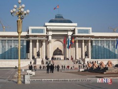 Улс тунхагласны баяраар бүх нийтээр амардаг байхаар хуульд өөрчлөлт оруулаа