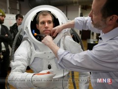 “HI-SEAS”-4 төсөлд зориулсан сансрын нисгэгчийн хувцас зохион бүтээжээ