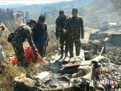 Индонезийн нисэх хүчний онгоц осолдож, 13 хүн амь насаа алджээ 