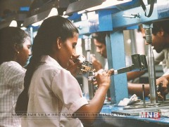 “DE BEERS” компани Энэтхэгт сорьц тогтоох шинэ төвөө нээлээ